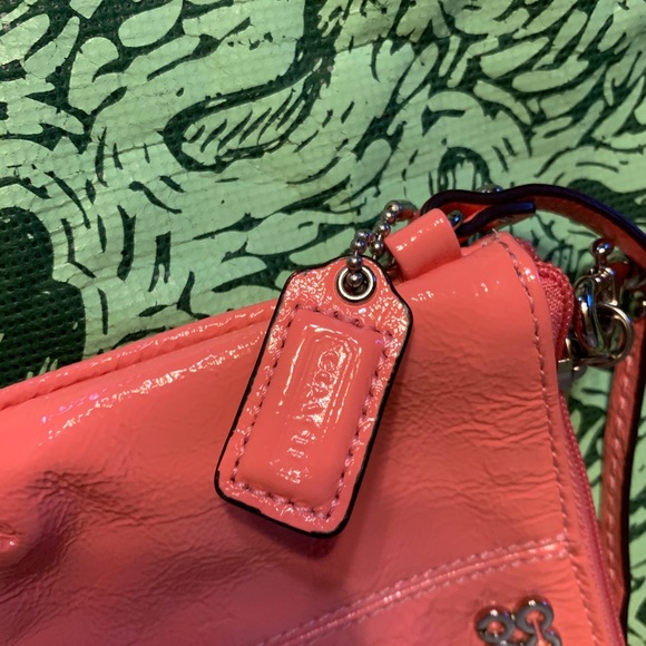 Coach wristlet - Picture 2 of 5